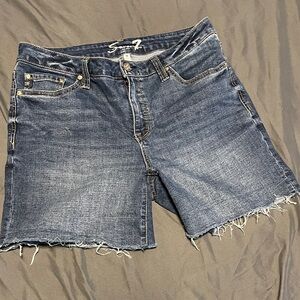 Seven 7 brand, cut offs weekend short size 10